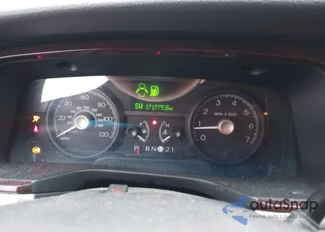 2009 Lincoln Town Car Signature Limited из США, поврежденный, VIN 2LNHM82V29X629171